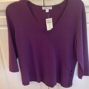 NWT Size 1X Ladies V neck top. 3/4 length sleeves. With beads at left hip area.